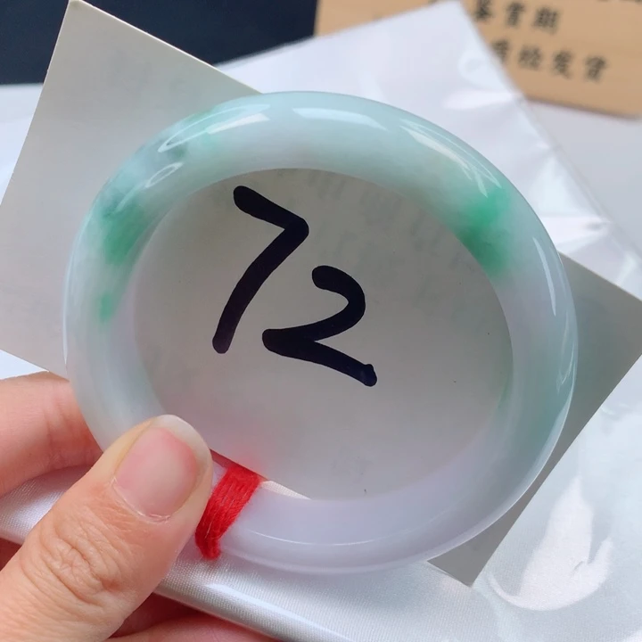 翡翠手镯未镶嵌高货微瑕