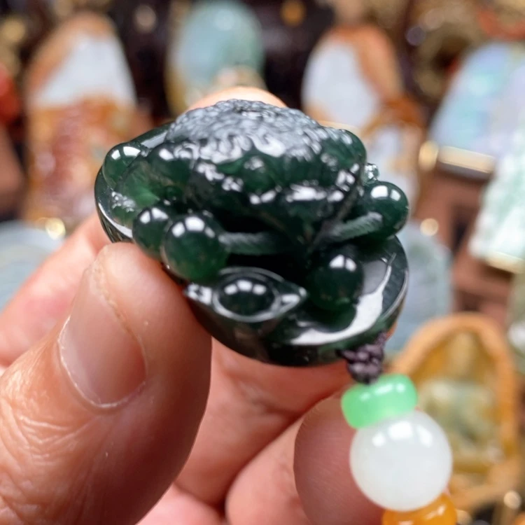 【闪购商品】颈饰未镶嵌翡翠飞*缅甸翡翠A货吊坠