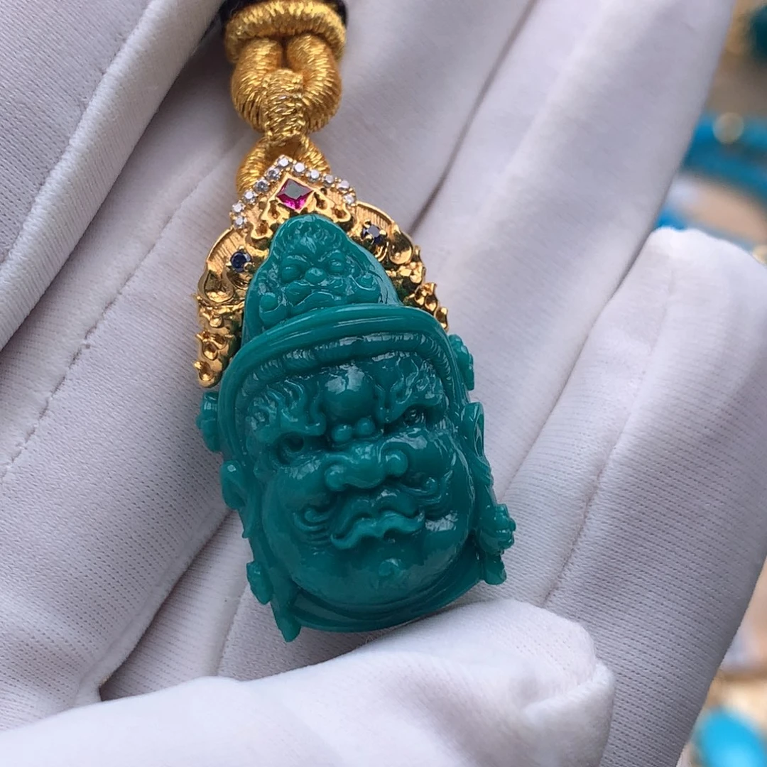18K金镶嵌绿松石珠宝奇石