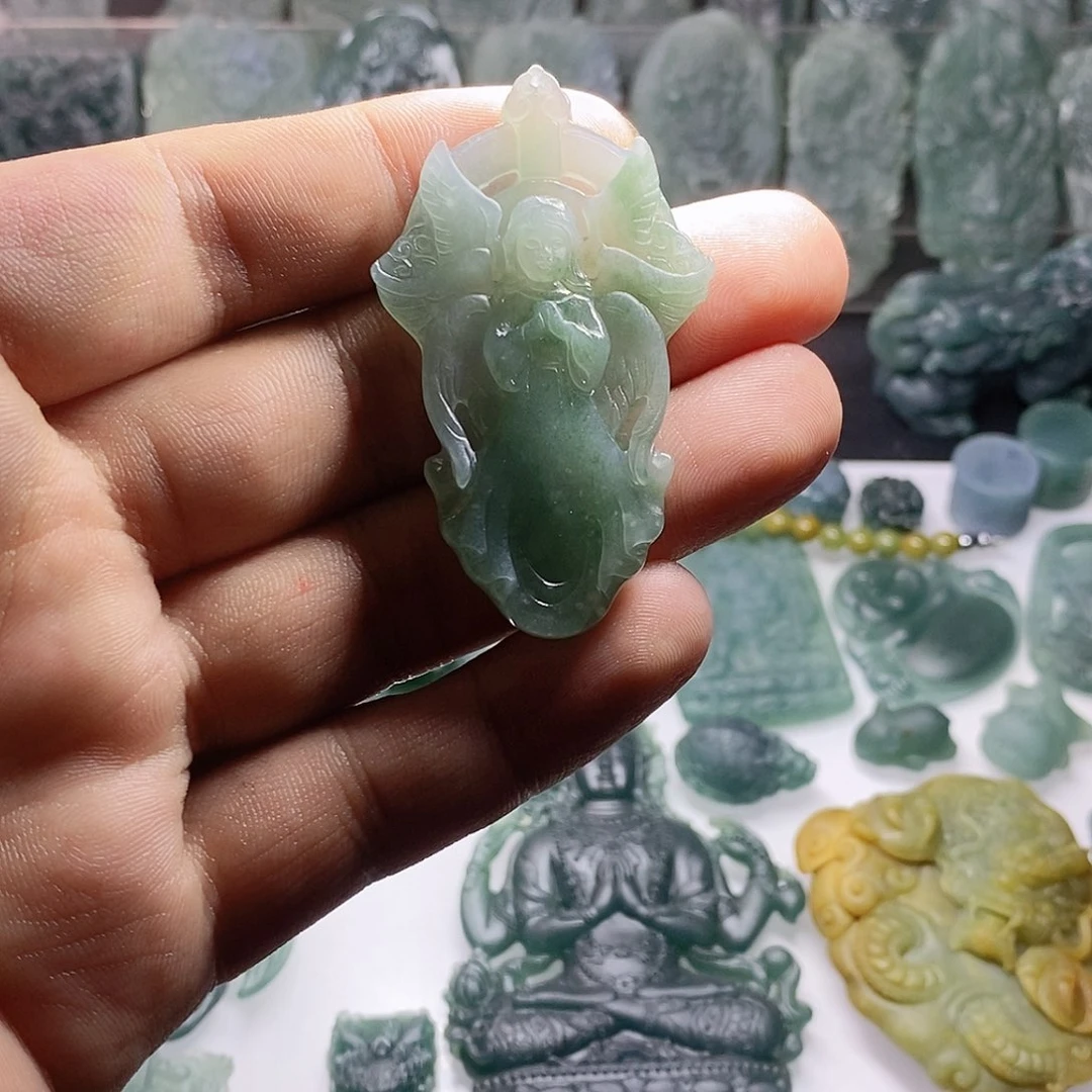 好***连翡翠未镶嵌颈饰天使