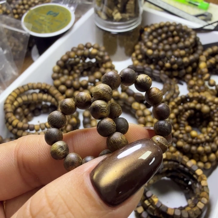 沉香碎屑沉香沉香奇楠沉水浮小戒指