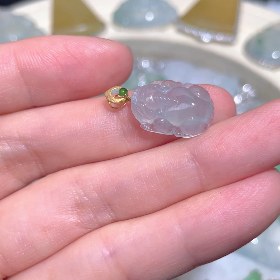 翡翠颈饰18K金镶嵌翡翠