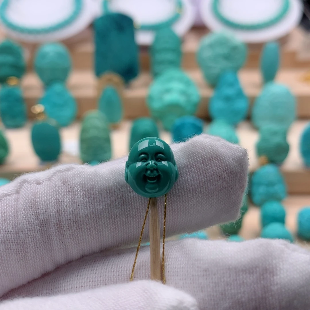 绿松石配饰未镶嵌