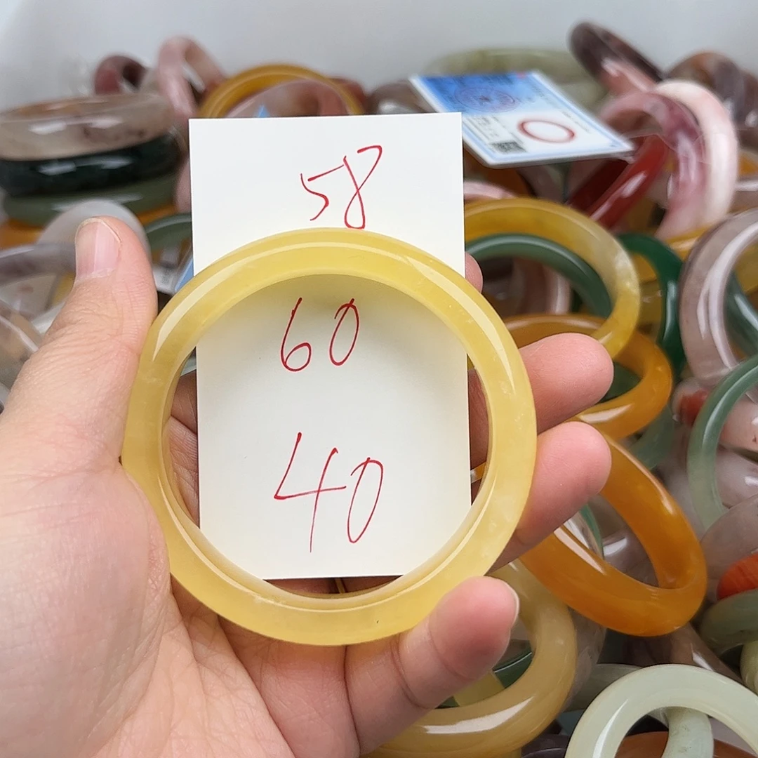 石英质玉未镶嵌手镯58