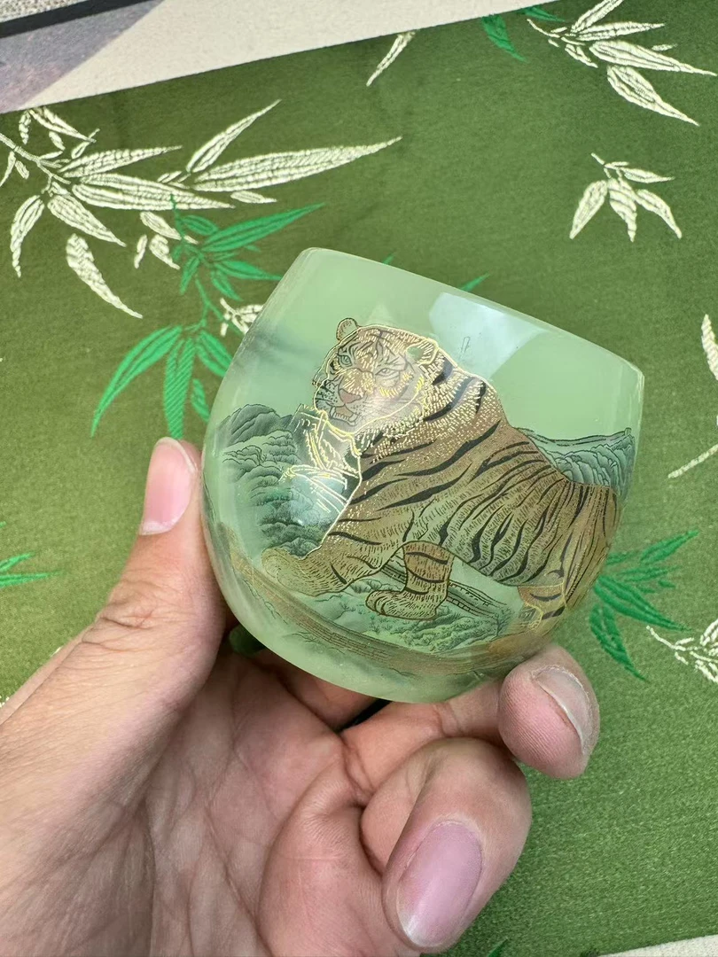 虎啸山河天青琉璃杯