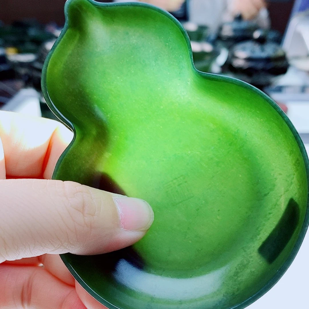 未镶嵌和田玉（青玉）摆件