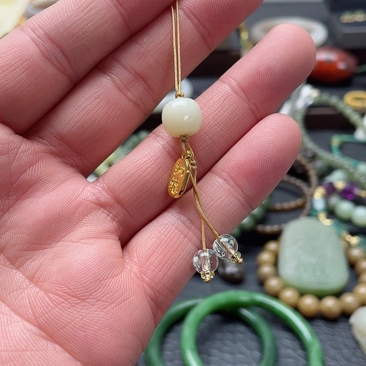 和田玉吊坠未镶嵌