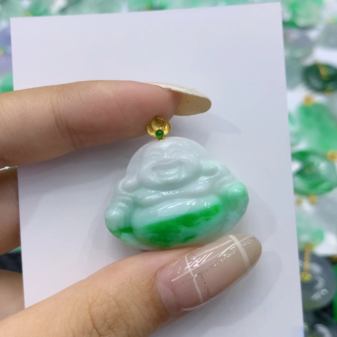 颈饰18K金镶嵌翡翠