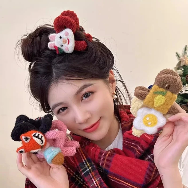 北欧可爱花絮~甜美设计发夹女秋冬毛绒抓夹高级感小众鲨鱼夹