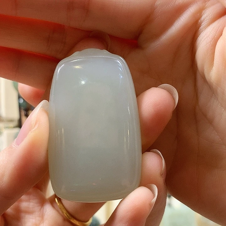 颈饰未镶嵌和田玉顾*