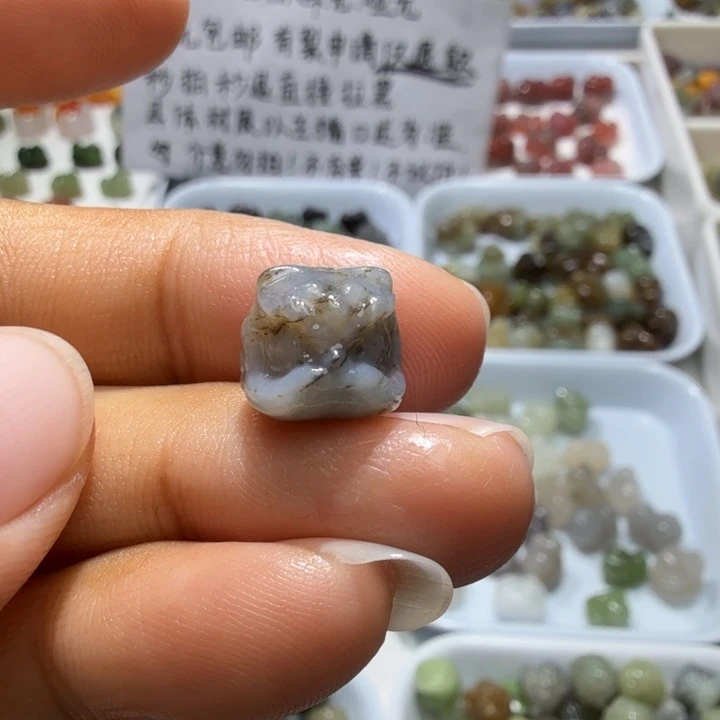 和田玉未镶嵌珠宝奇石