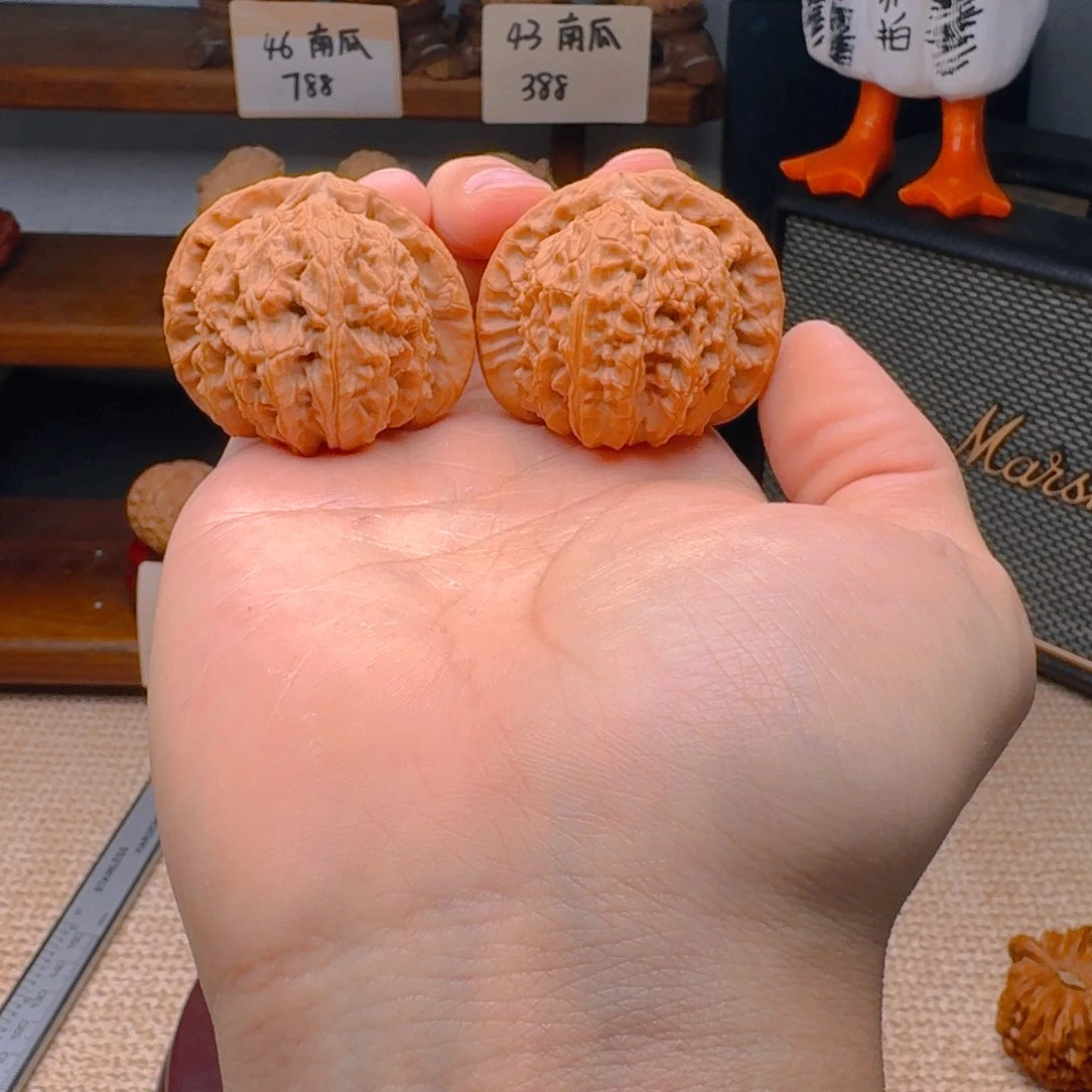 文玩核桃把件4302闷白