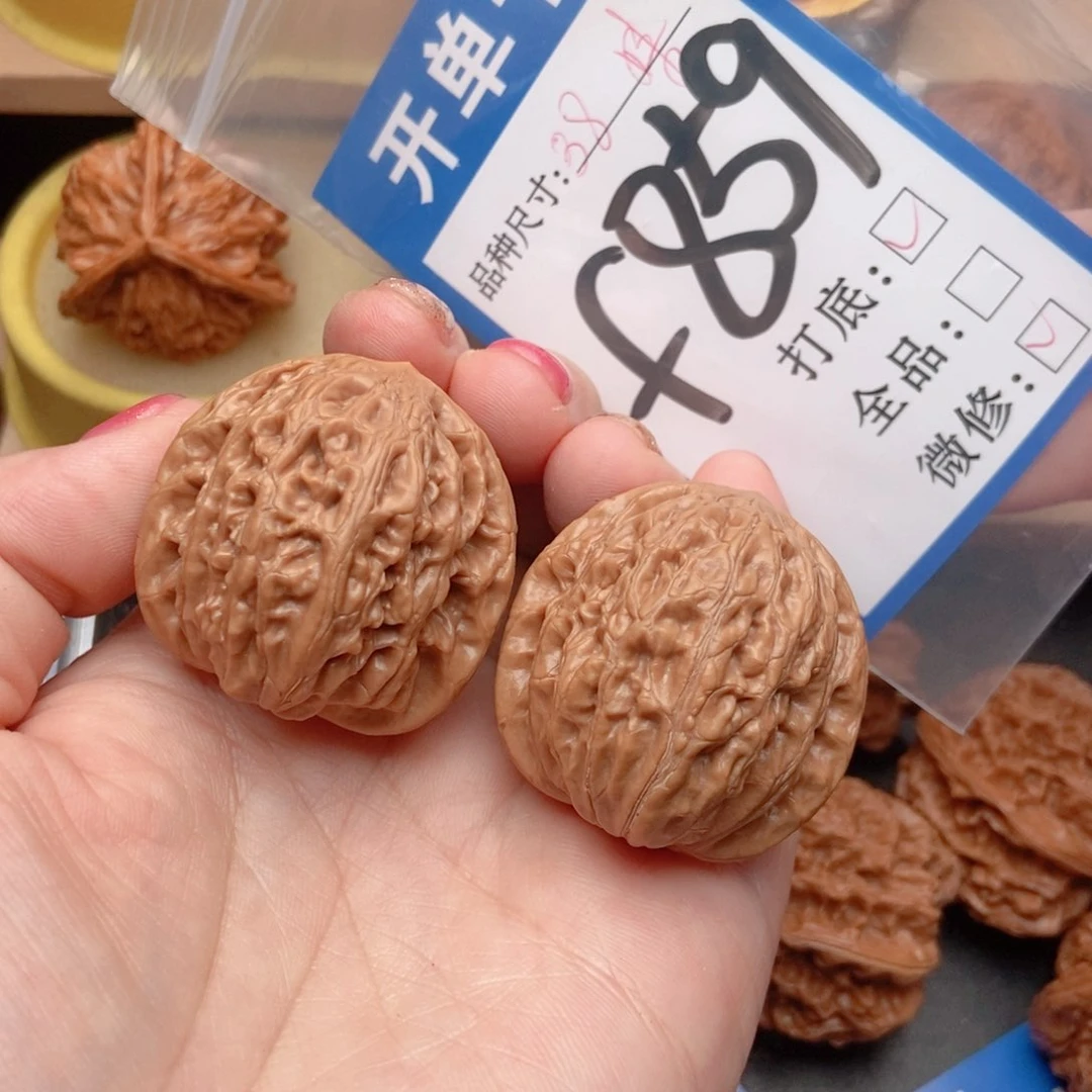 桃核吊坠核桃铁锤妹妹