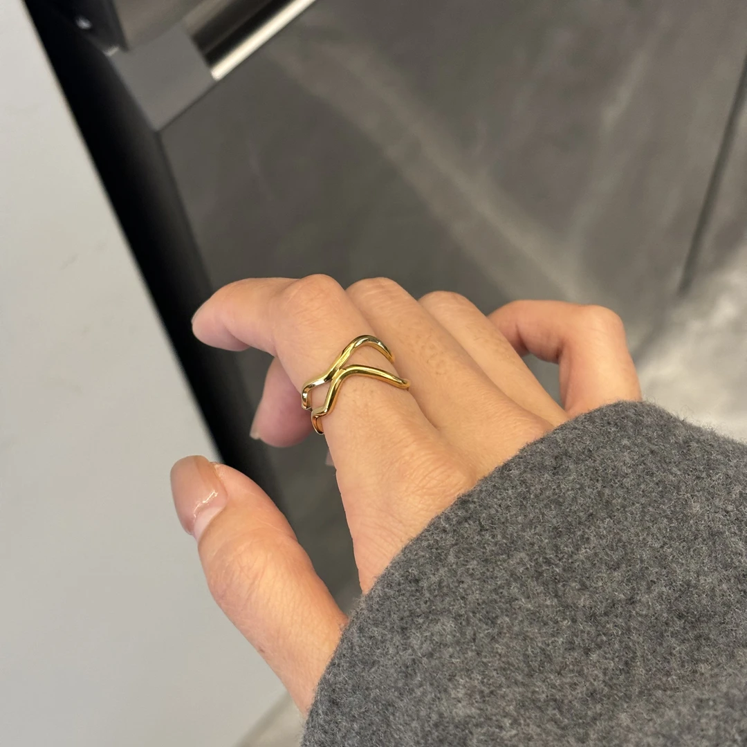 钛钢戒指 钛钢戒指 不规则波浪双层设计时尚小众女士指环