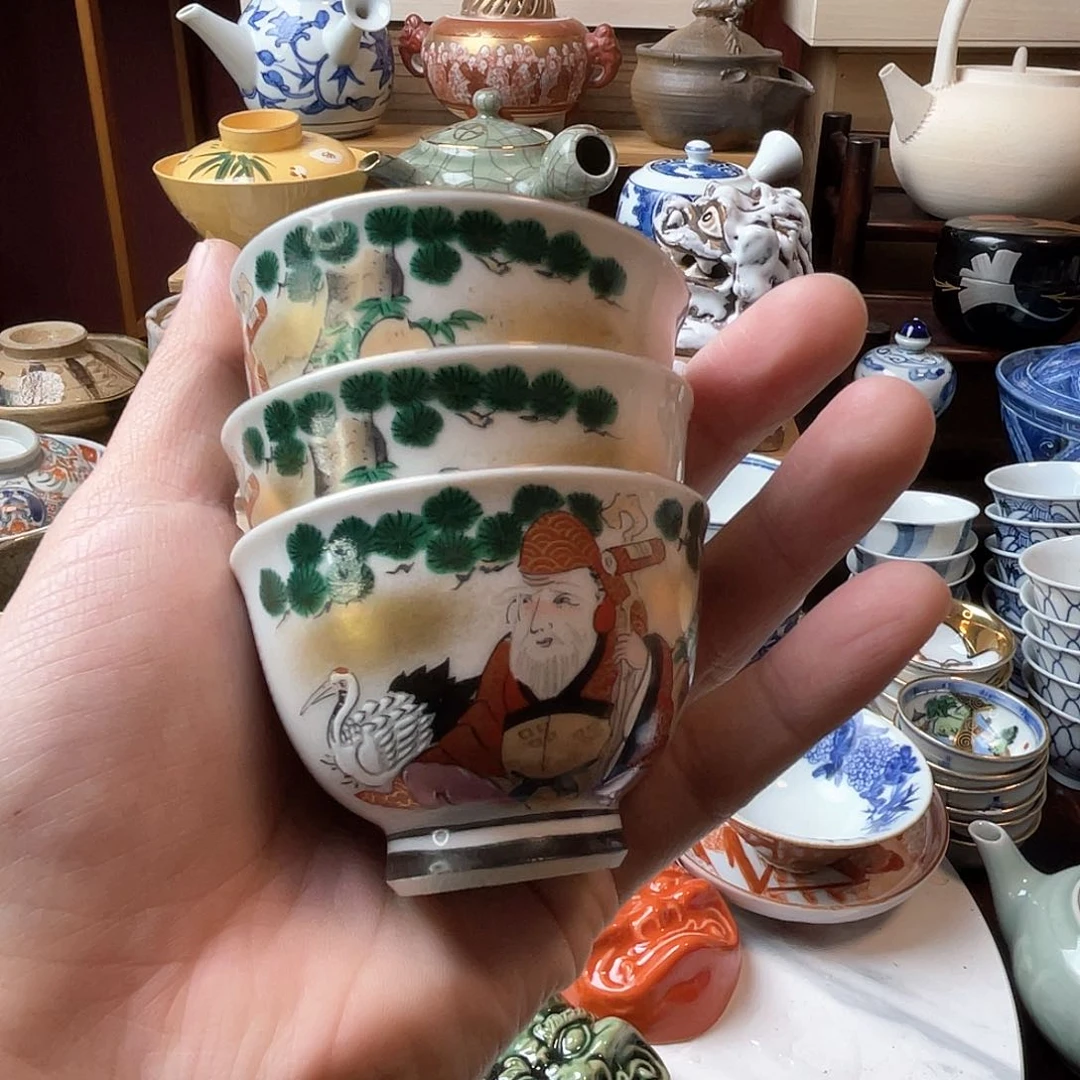 胡***来三个九谷杯子不错的哦