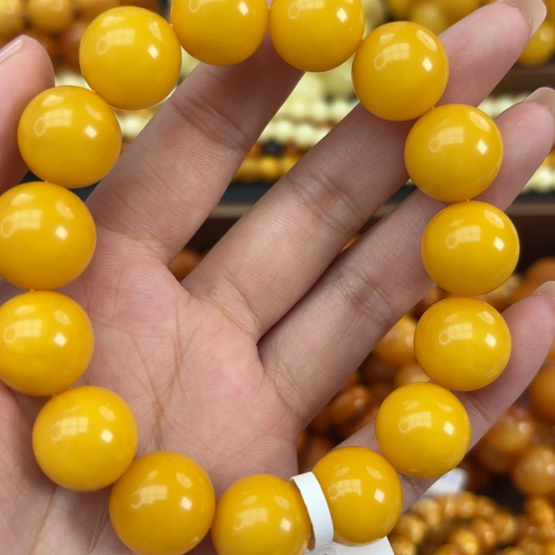 小***享未镶嵌颈饰琥珀蜜蜡