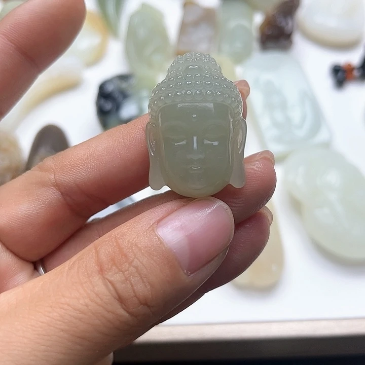 【闪购商品】颈饰未镶嵌和田玉