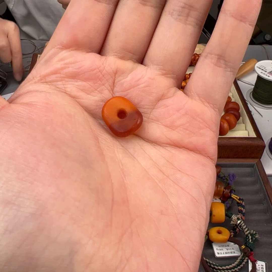 琥珀裸石未镶嵌S****来定制