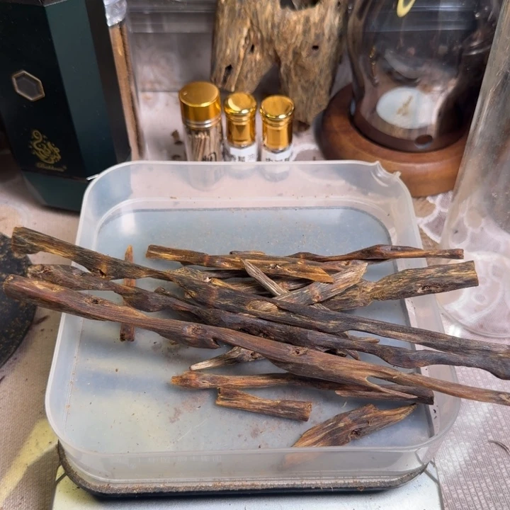 用***3楠木红棋沉水树心油原材料 47