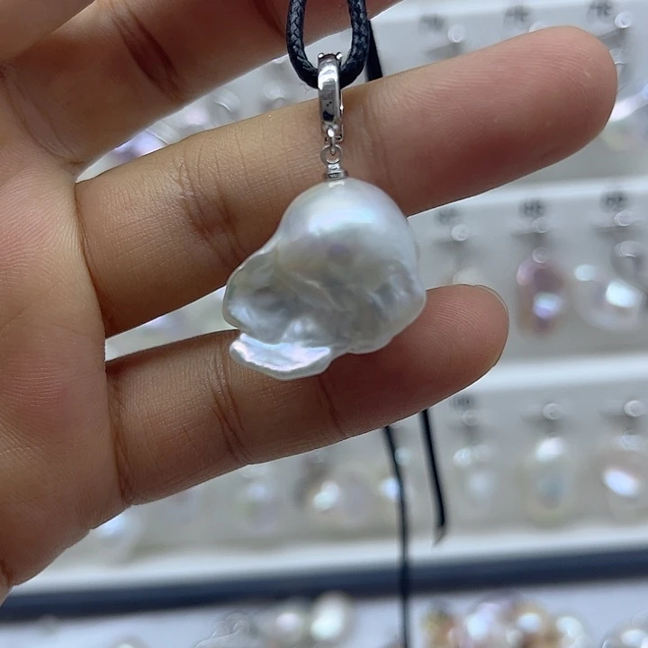 颈饰未镶嵌淡水珍珠