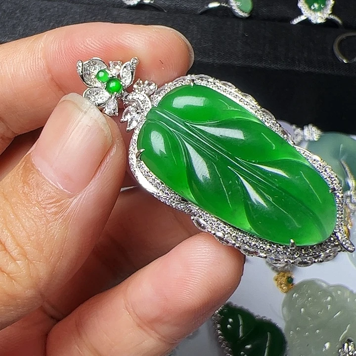 翡翠18K金镶嵌吊坠(不含链)