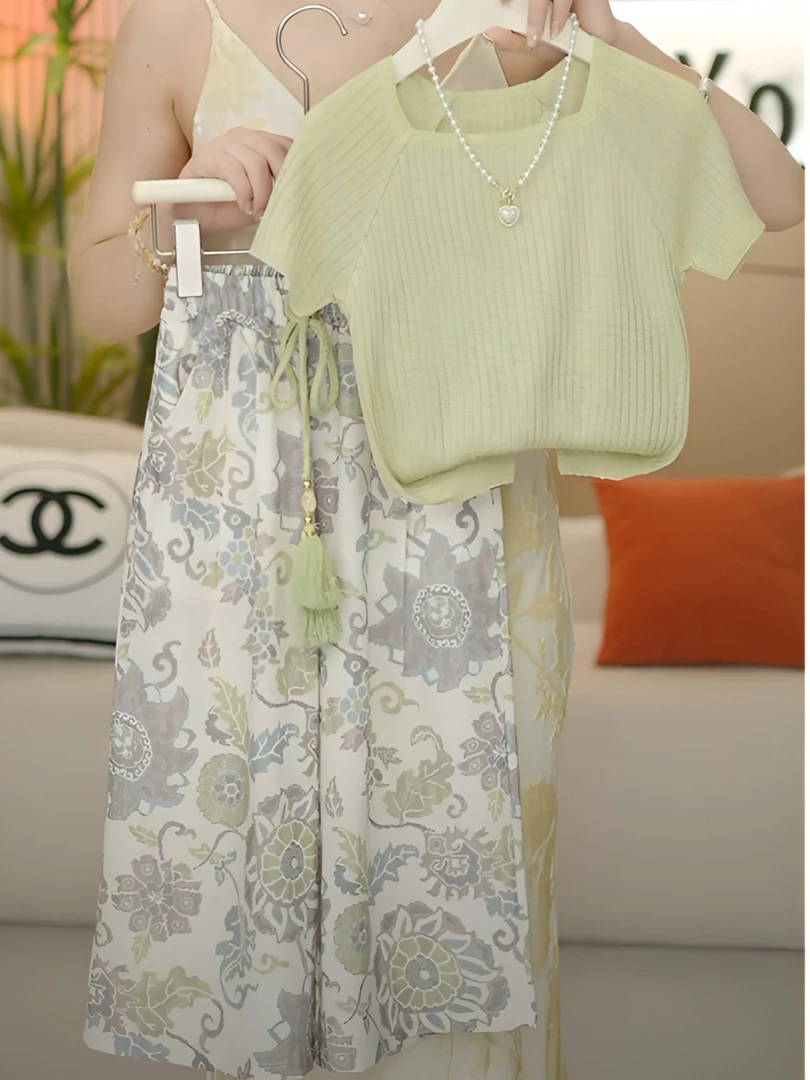 女童夏季套装2025夏季新款韩版洋气T恤+碎花裤子时尚休闲两件套