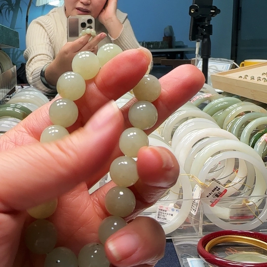 和田玉未镶嵌手链12mm手串