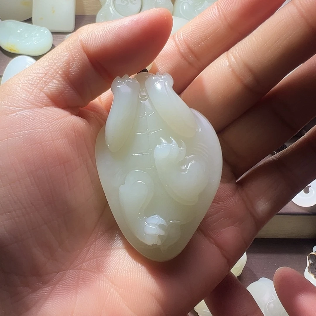 T***l和田玉未镶嵌颈饰