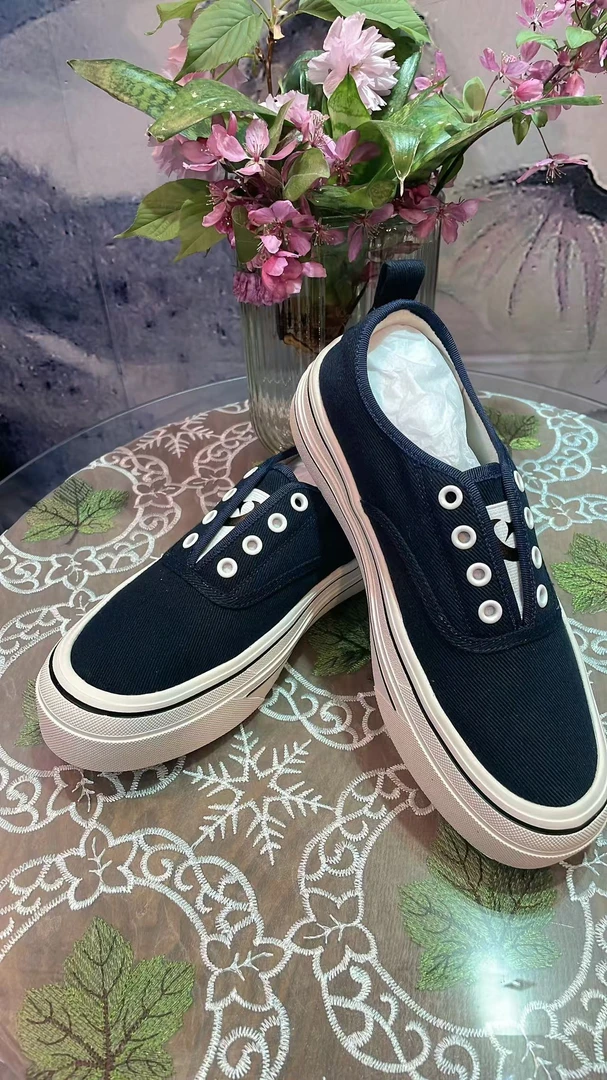 极简时尚百搭加厚4厘米帆布鞋