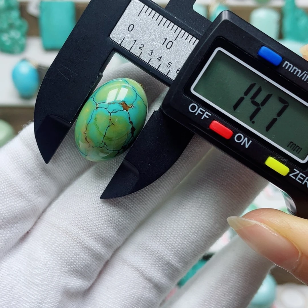 绿松石未镶嵌摆件