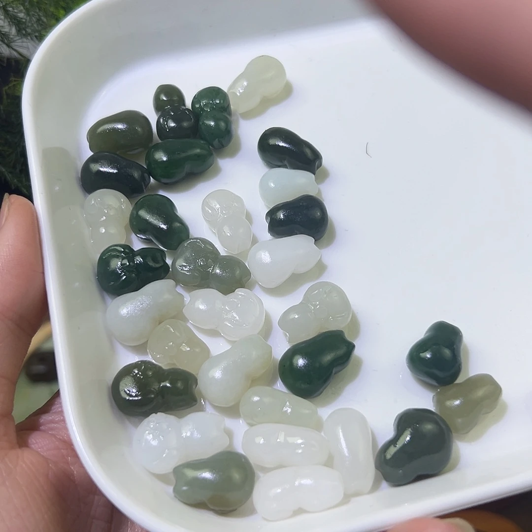 和田玉未镶嵌吊坠(不含链)