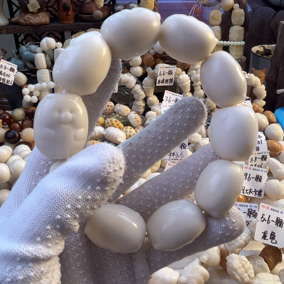 菩提根/象牙果手串-肥嘟嘟猪