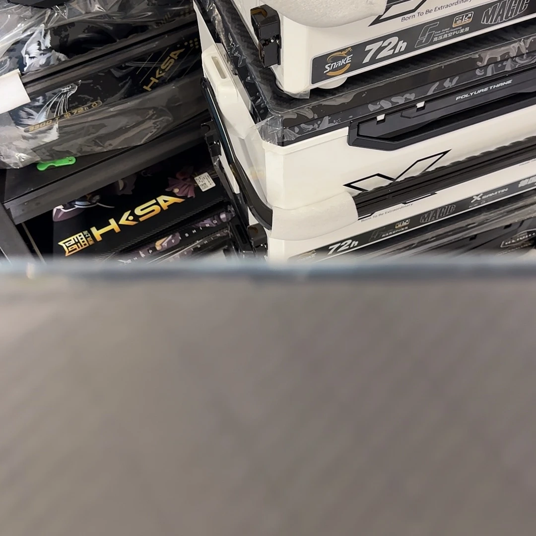 善***人雷臣钓箱差价链接