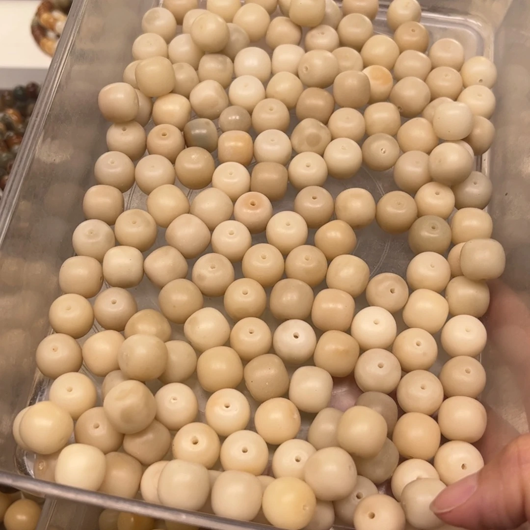 吊坠白玉菩提飘花干磨50颗