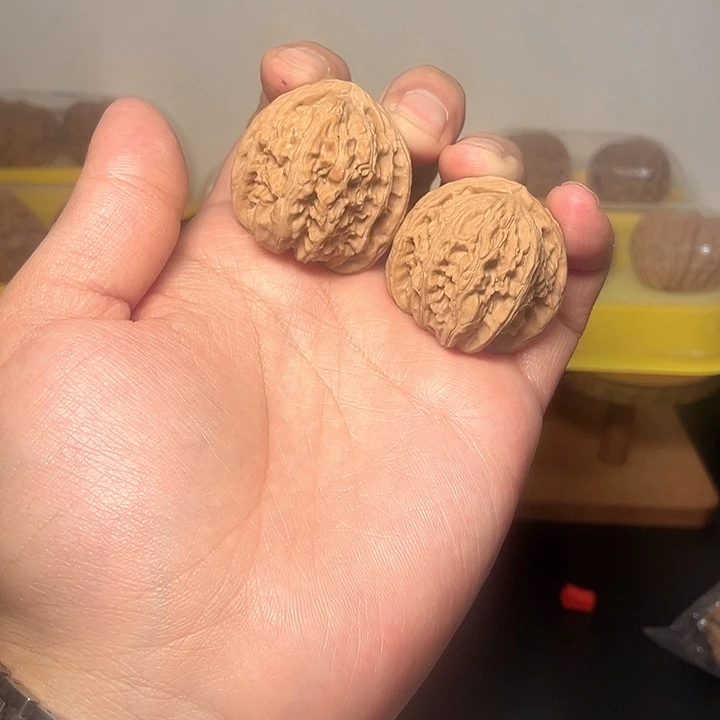 吊坠桃核核桃白狮子