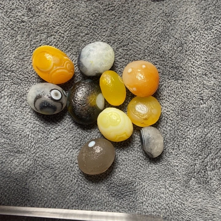 周***霖玛瑙/玉髓未镶嵌珠宝奇石