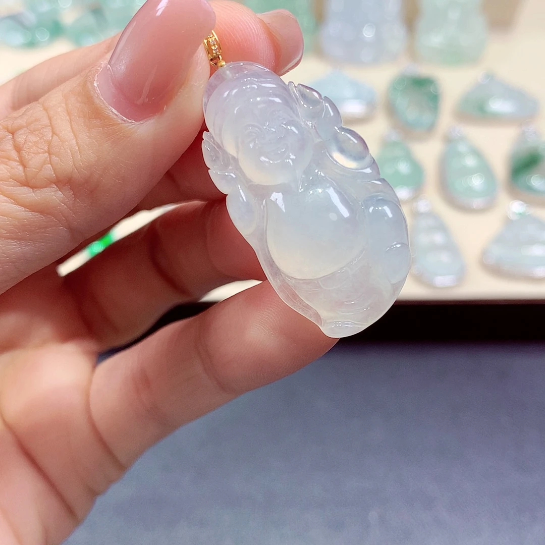 翡翠18K金镶嵌颈饰翡翠