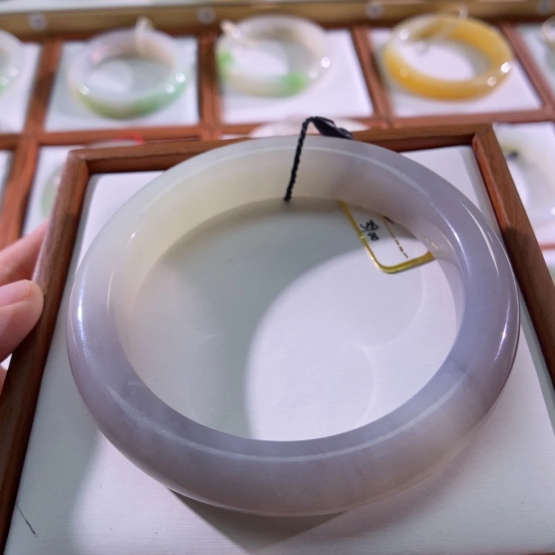 【闪购商品】未镶嵌手镯和田玉