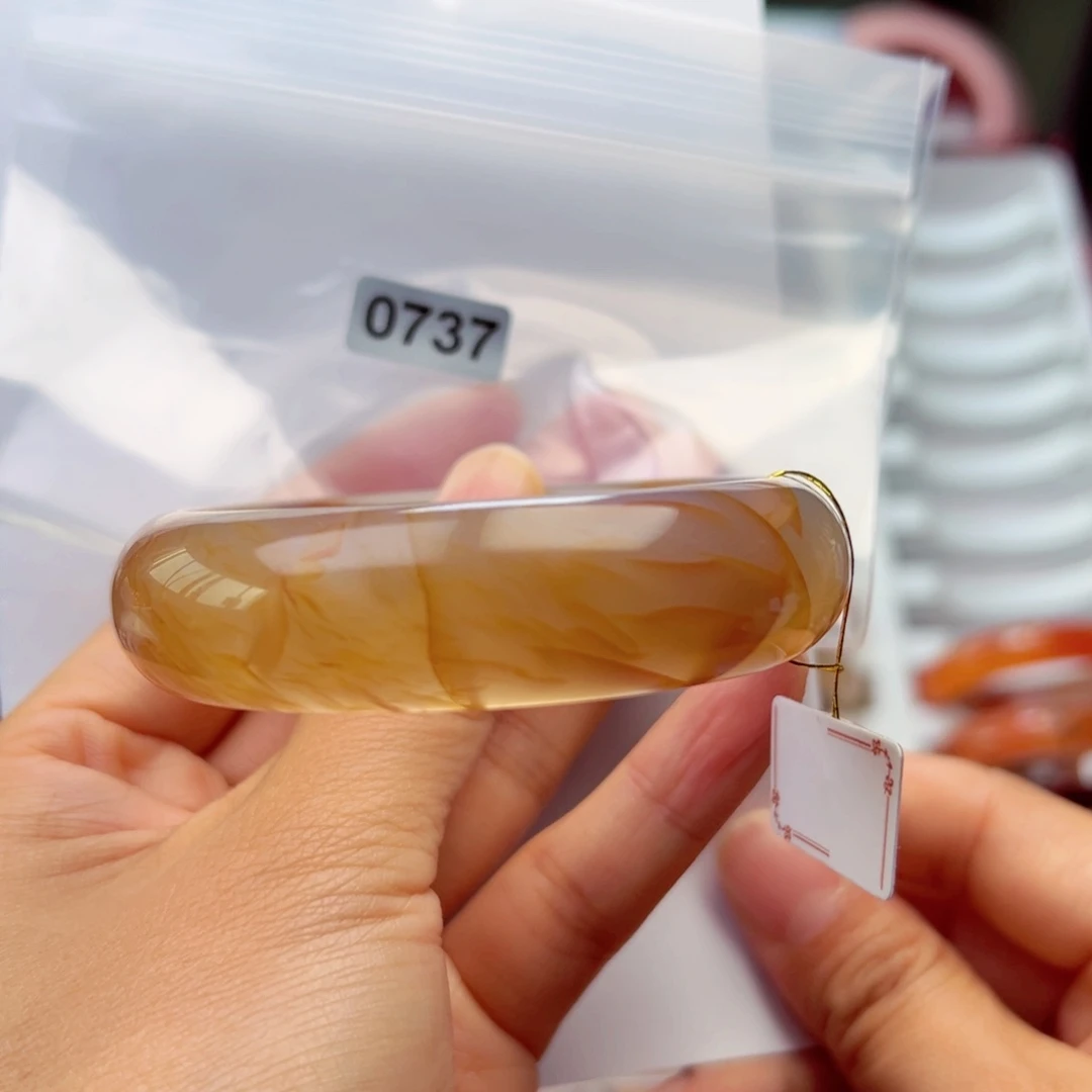 玛瑙/玉髓手镯未镶嵌嚣