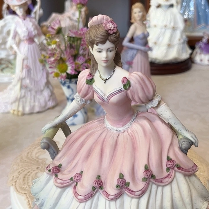 杯欧洲中古瓷器摆件