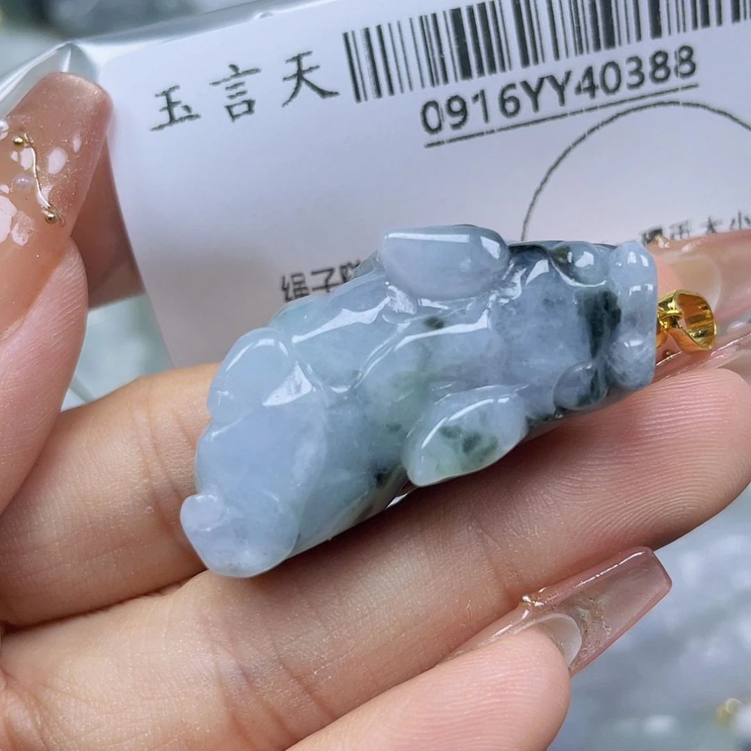 吊坠(不含链)未镶嵌翡翠?****甜