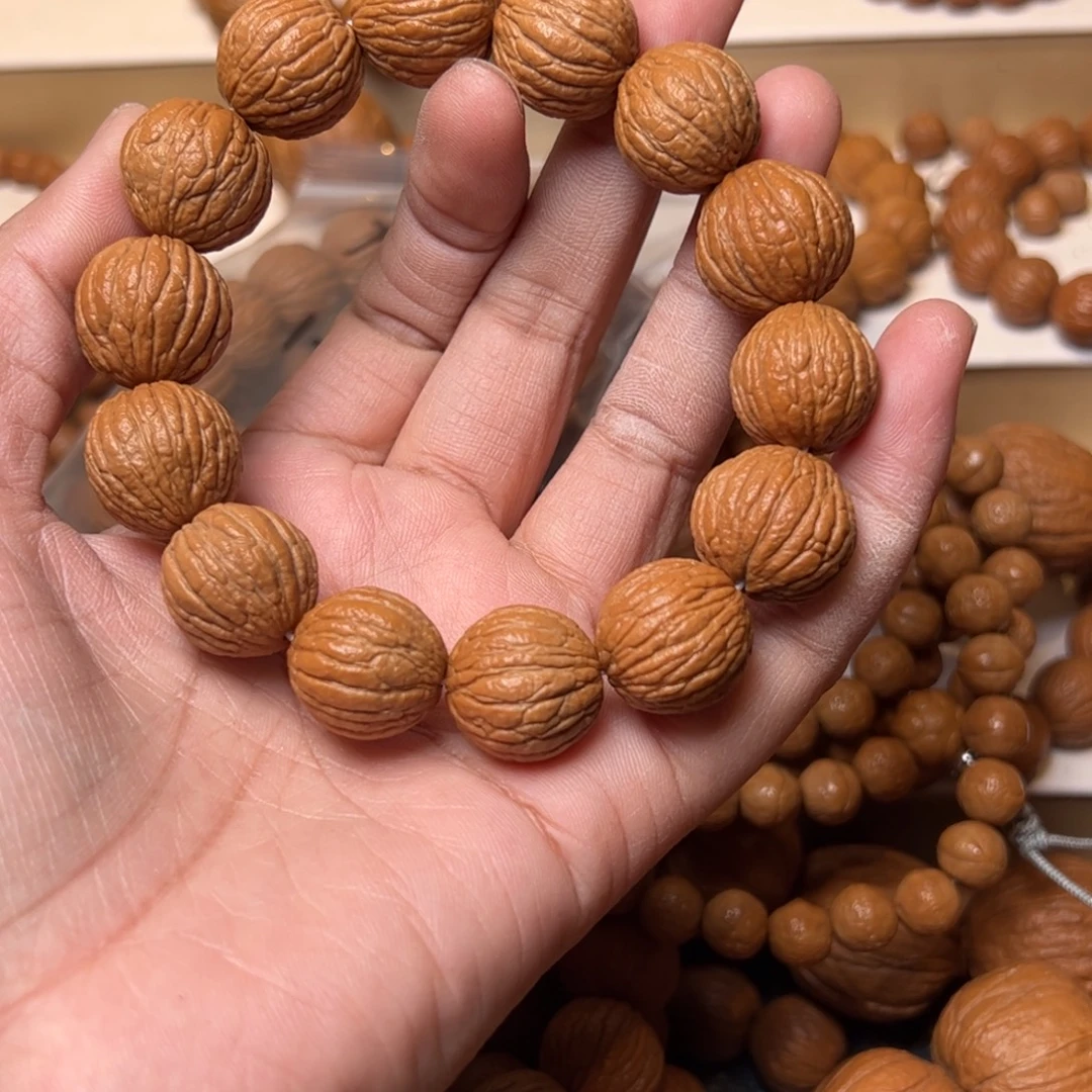 半***欢猴头核桃吊坠19尺寸老树籽