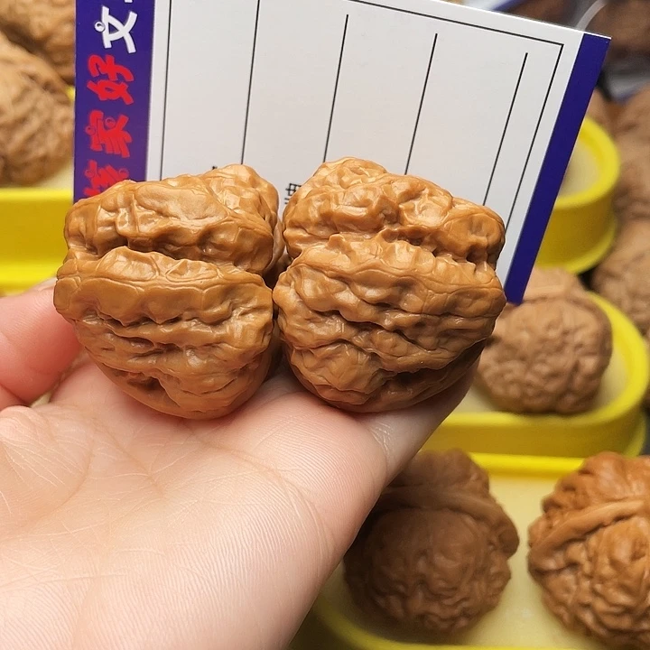 吊坠文玩核桃大*佥蛤蟆头