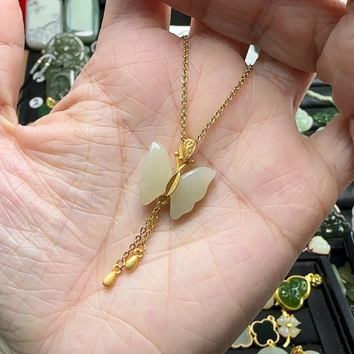 伤***起和田玉银S925镶嵌颈饰