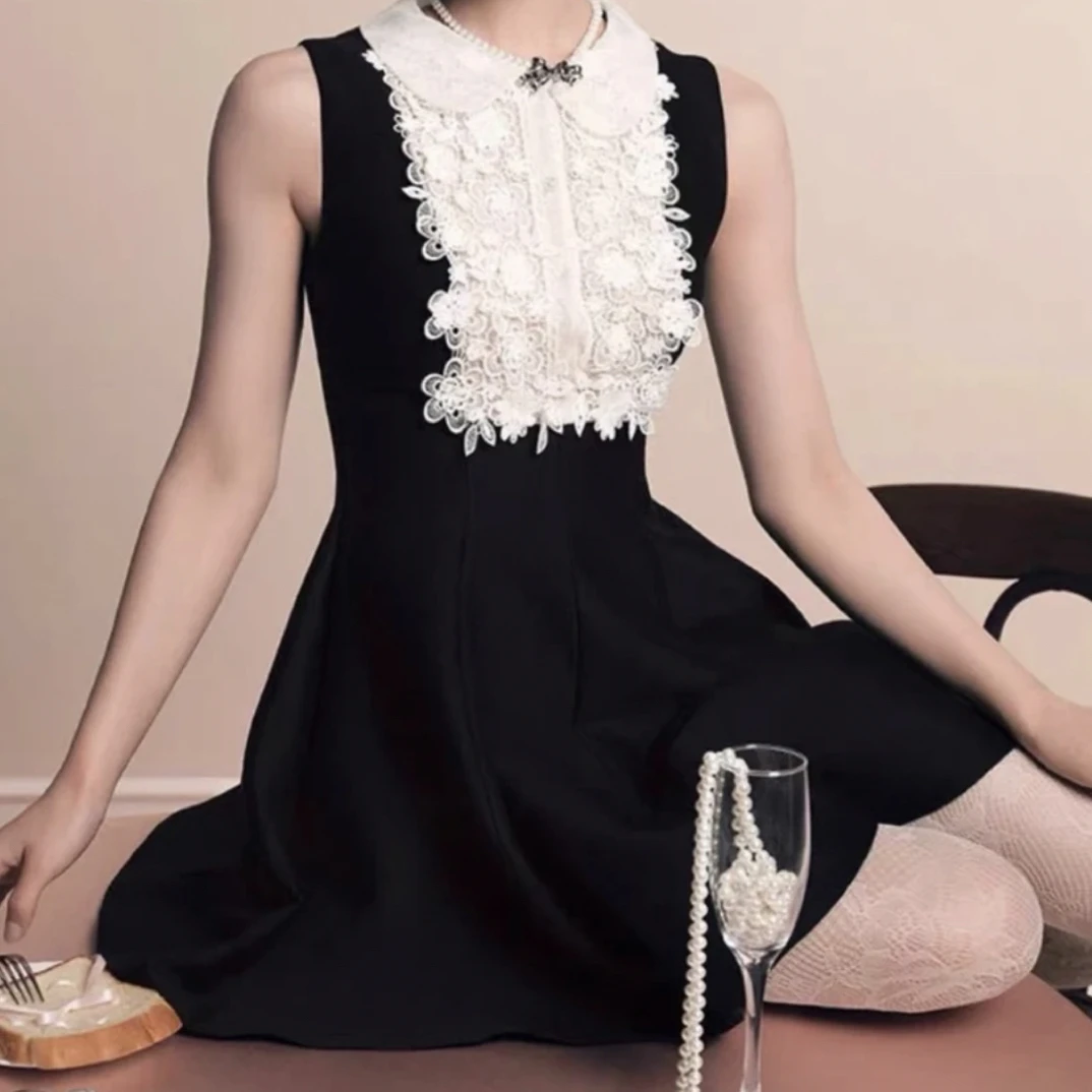 明星同款miu千金蕾丝娃娃领连衣裙法式无袖小黑裙生日裙