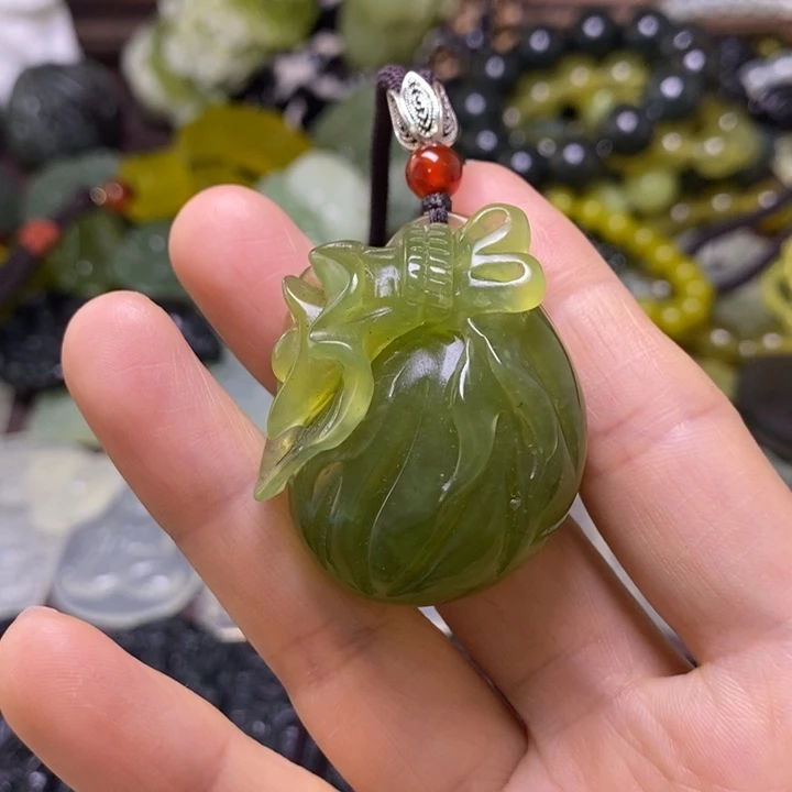 岫玉未镶嵌岫玉颈饰