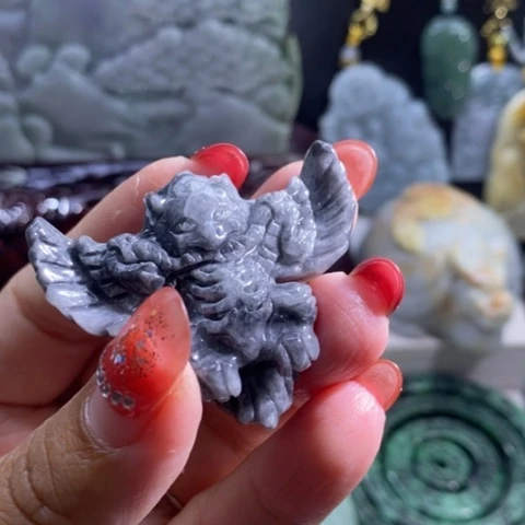 【闪购商品】颈饰未镶嵌翡翠鹰