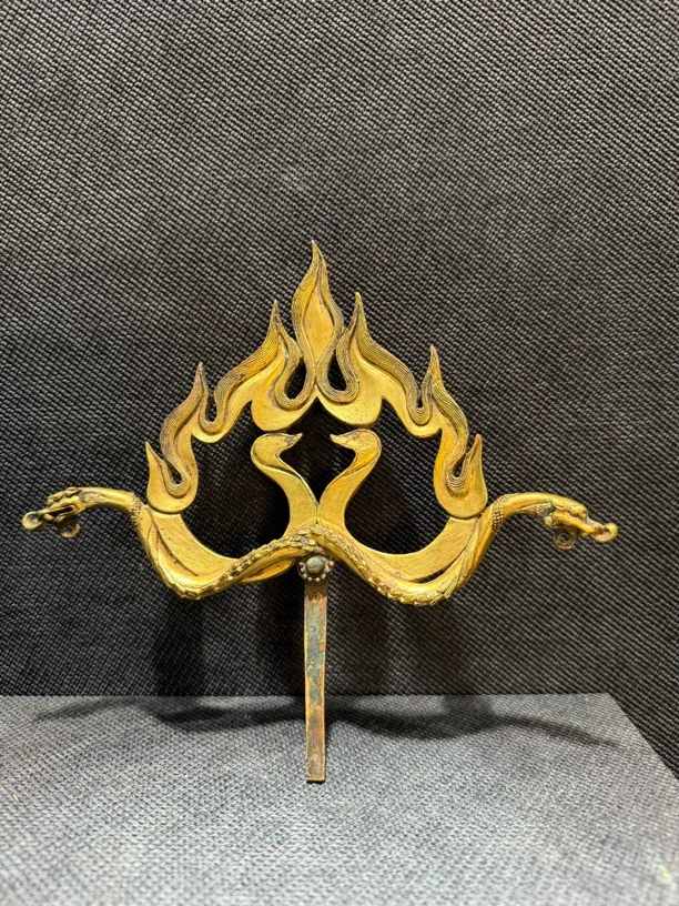 精美早期鎏金佛背光