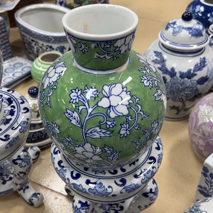 瓷片微瑕陶罐。。。。。。。。。。。。。