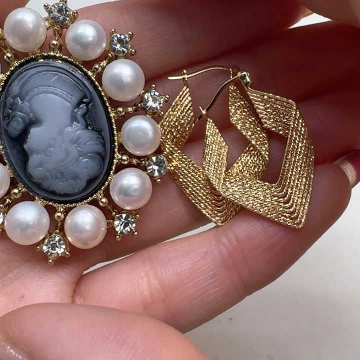 淡水珍珠耳饰未镶嵌